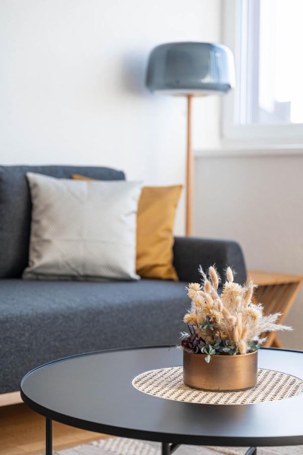 Ferienwohnung Modern 3Bdr Duplex With Skyroof In Trendy Zurich West Exterior foto